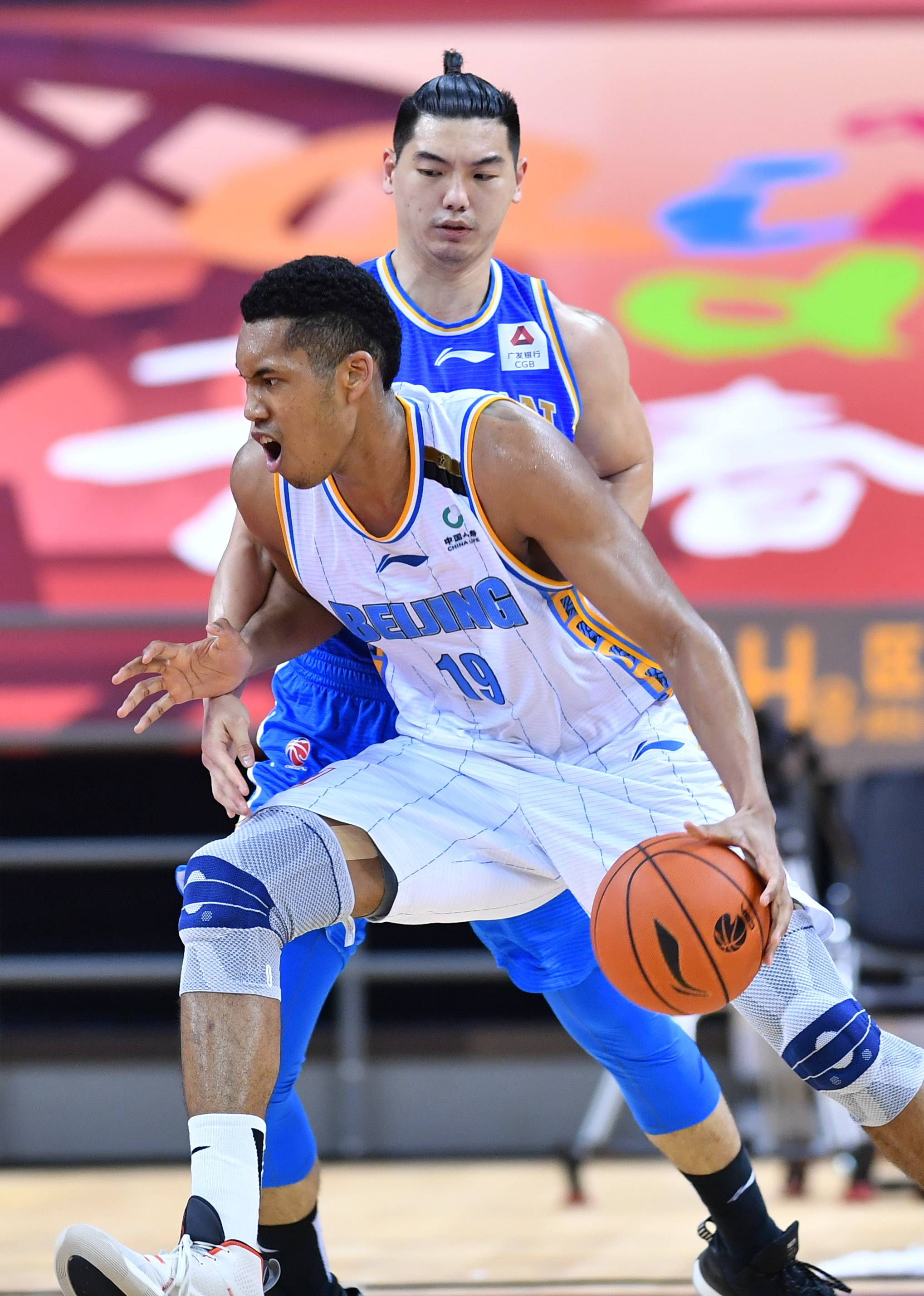 明显放慢 明显放慢