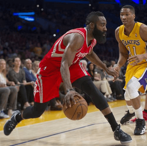 更是对球员 更是对球员