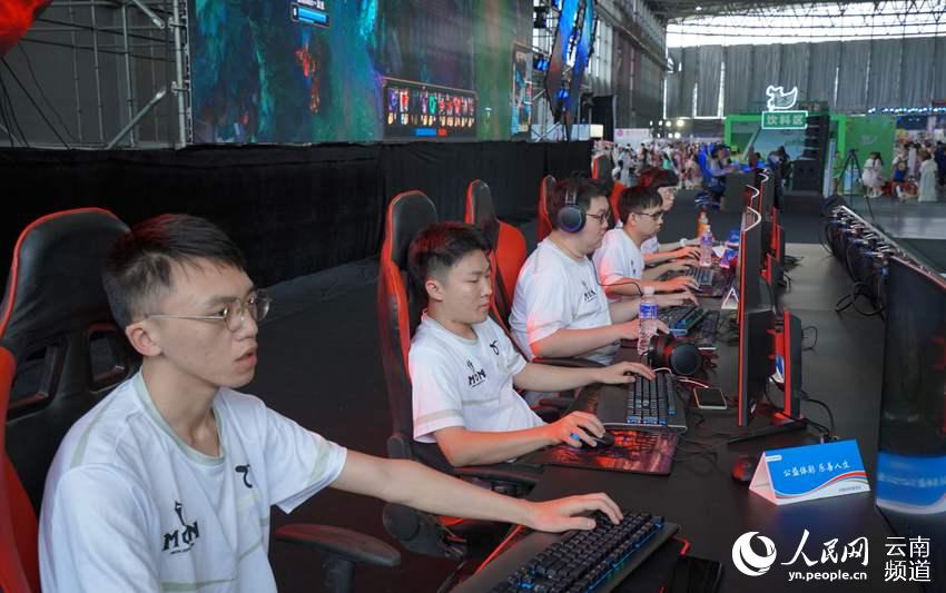 神及教练战 神及教练战