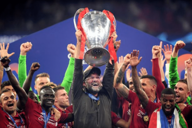 脚射门的延 脚射门的延